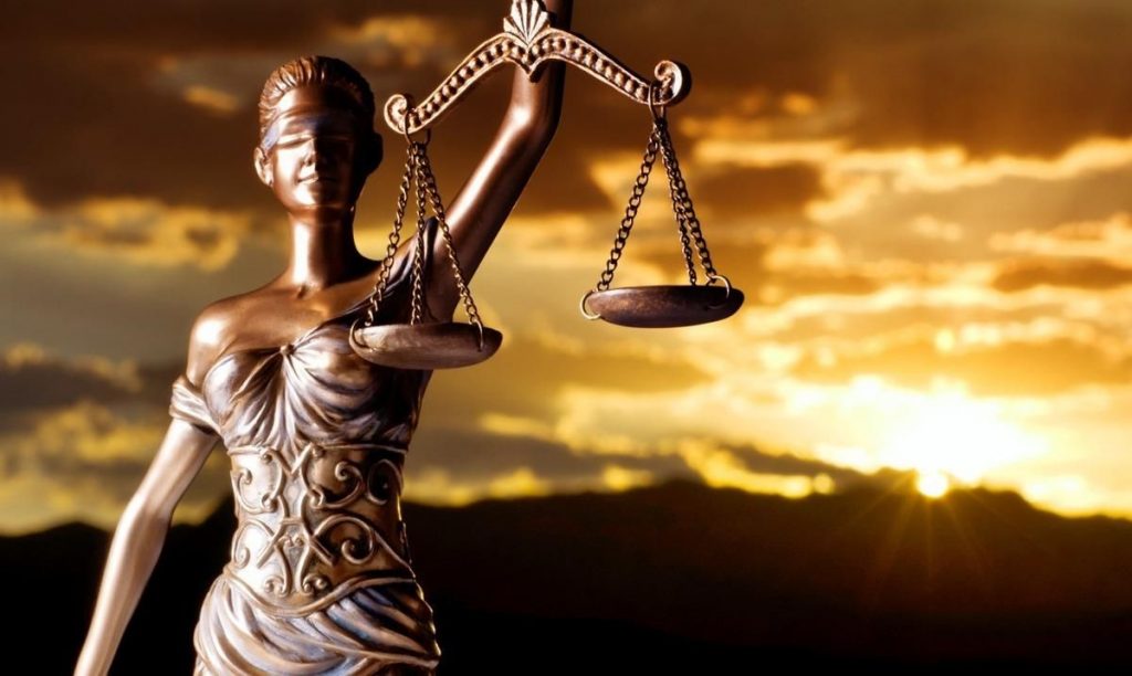 Para Mayor Compensación Consulte con los Abogados de Contratos de Compensación Laboral Cercas de Mí en Waukegan